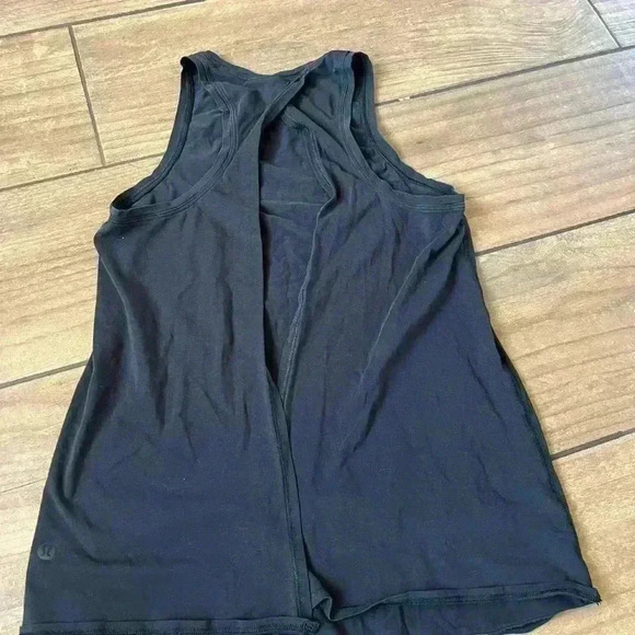 Lululemon All Tied Up Tank size 6 - Picture 3 of 4